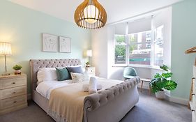 Chic 4 Bed By Brighton Station